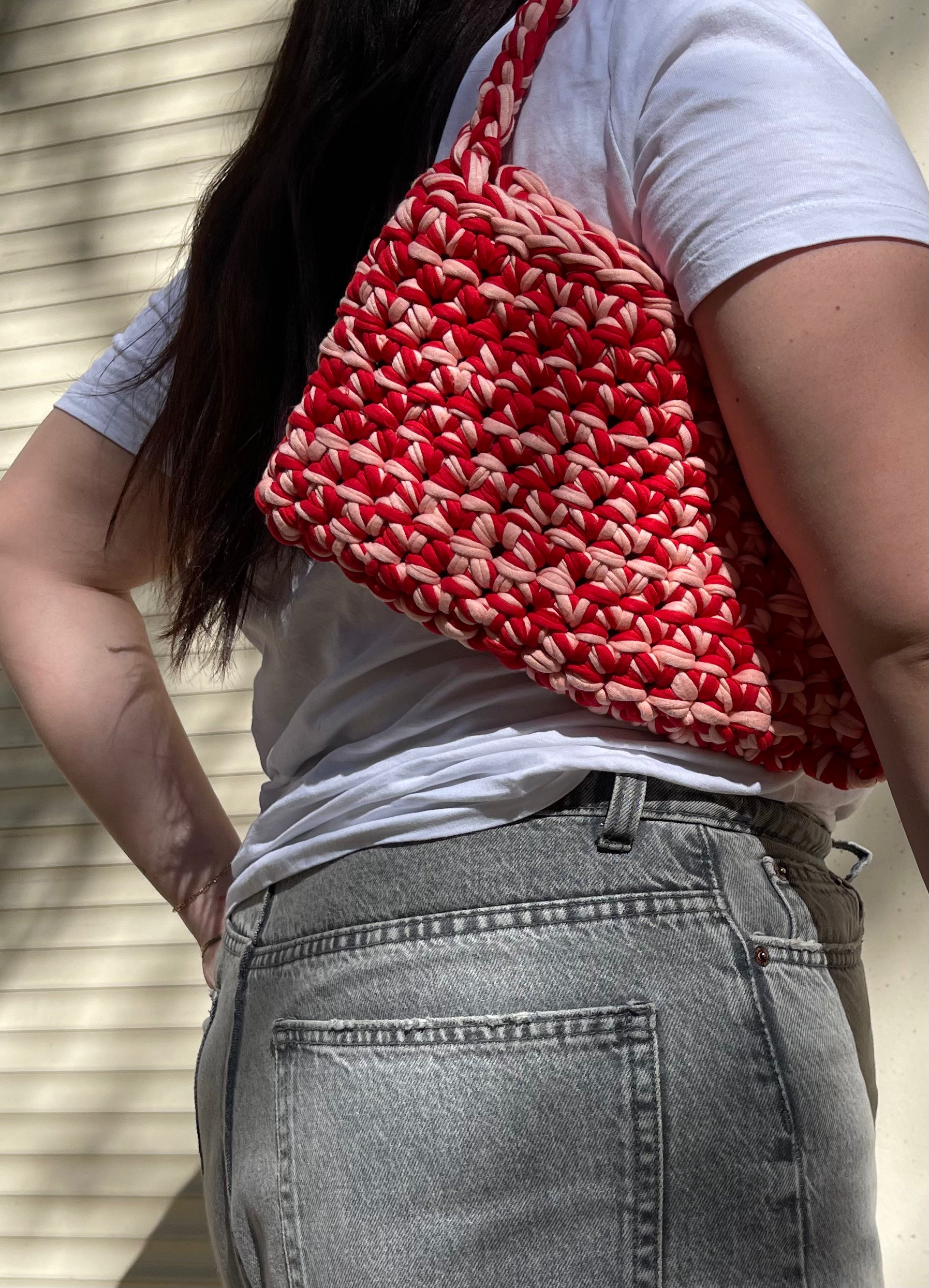 sac a main en crochet rouge et rose